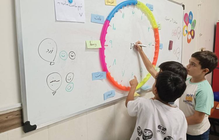 تقویت یادگیری ساعت و جمله‌سازی 1