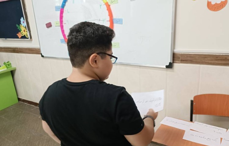 تقویت یادگیری ساعت و جمله‌سازی 3