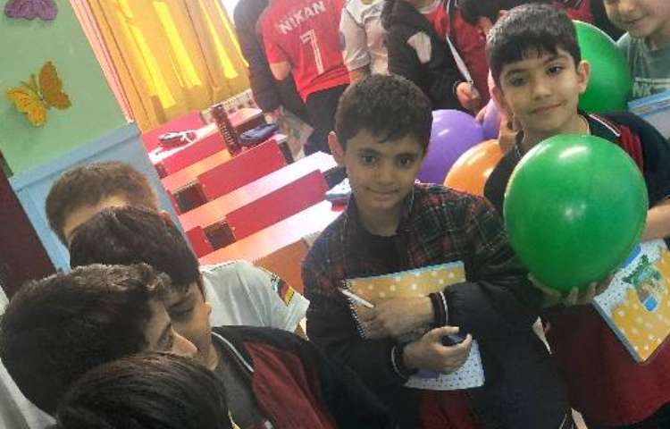 تلفیقی از املا و ورزش و شادی و کلاس بدون دیوار