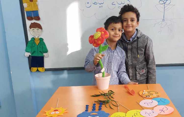 تلفیق دنیای گیاهان با درس فارسی( می) کاری همراه با شعر و قصه