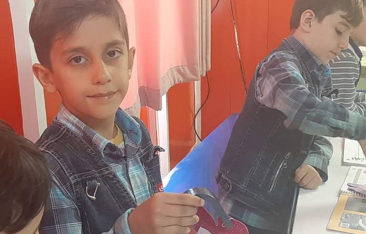 :تلفیق علوم و فارسی در آزمایشگاه با ماهیگیری 4