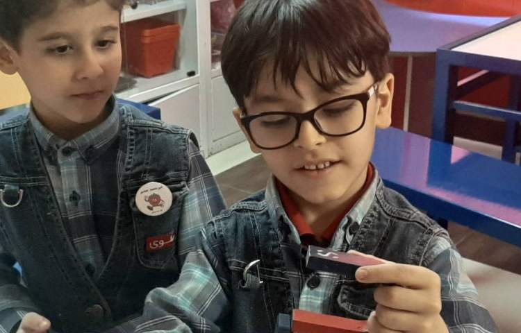 :تلفیق علوم و فارسی در آزمایشگاه با ماهیگیری 5