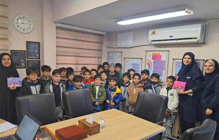 تلفیق فارسی و هنر و هدیه به مناسبت روز مادر