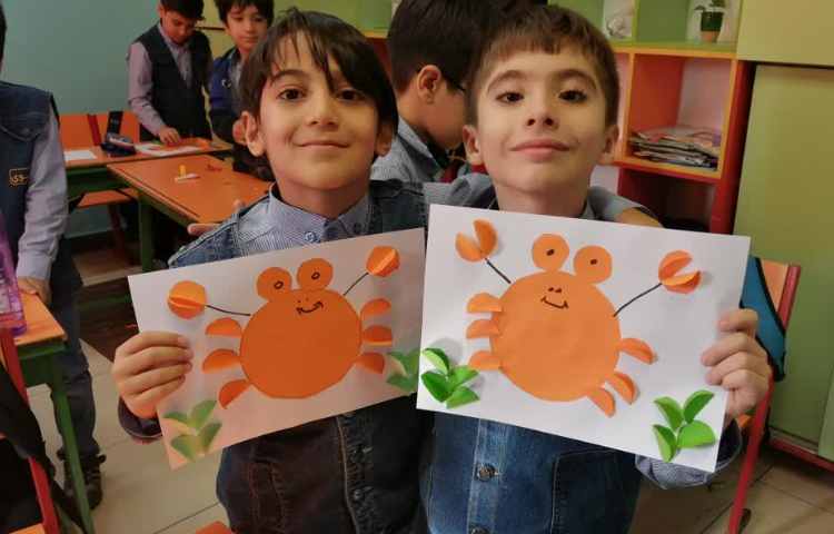 تلفیق کلاژ و نقاشی 4