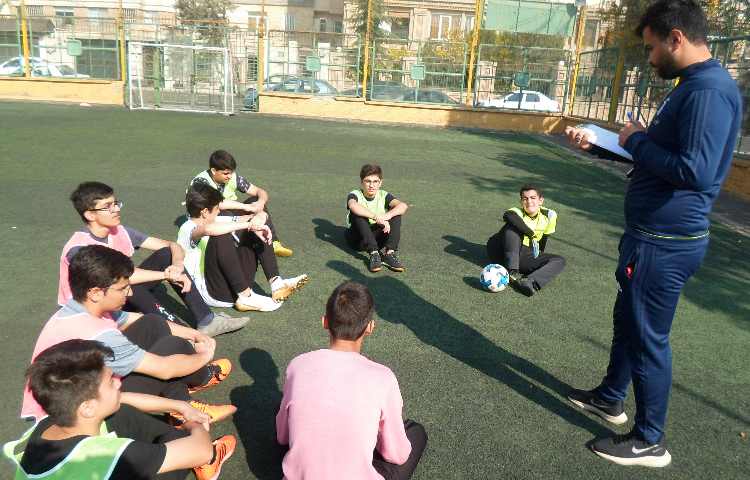 تمرینات و آماده سازی تیم منتخب مدرسه 4