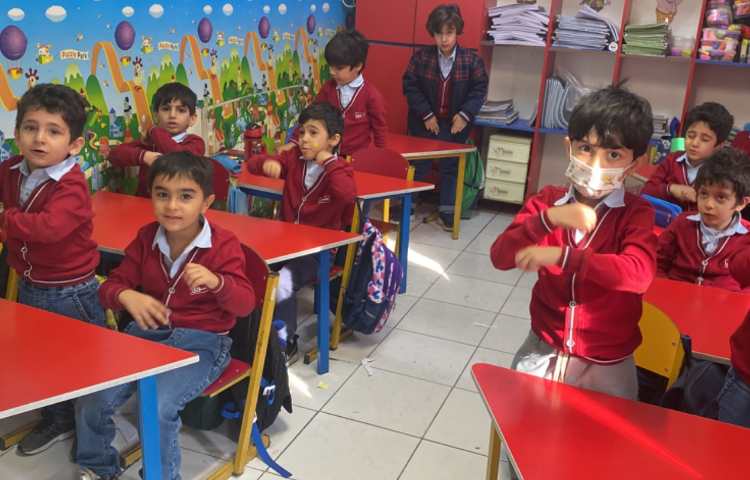 تمرین آهنگ A Ram Sam Sam در زنگ زبان عمومی 3