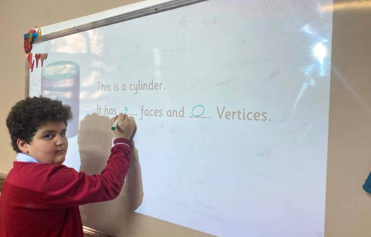 تمرین اشکال سه‌بعدی-زنگ Math 1