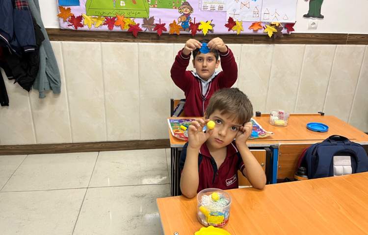 تمرین اشکال هندسی با خمیر بازی-زنگ Math 5