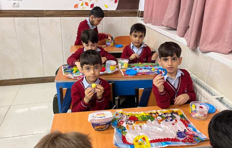 تمرین اشکال هندسی با خمیر بازی-زنگ Math 6