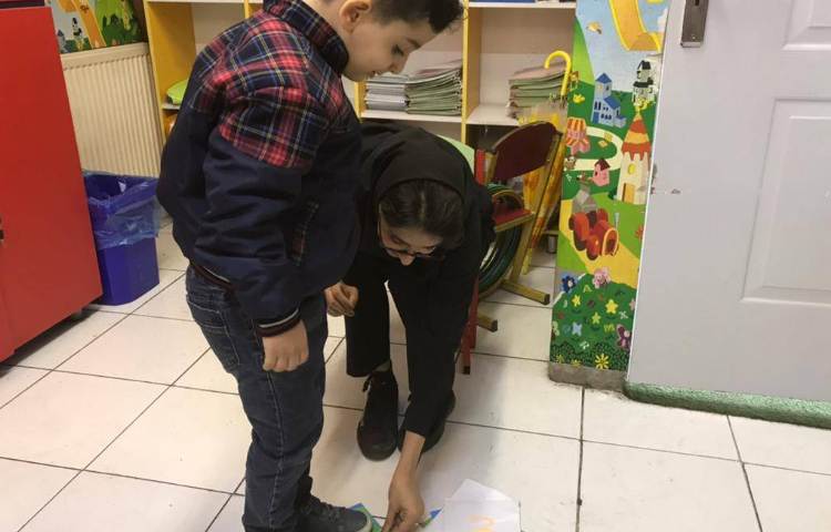 تمرین اعداد یک تا سه و بازی با فلش کارت 2