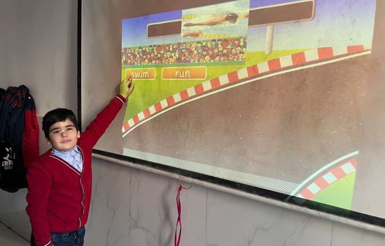 تمرین افعال حرکتی با بازی-زنگ Science 3