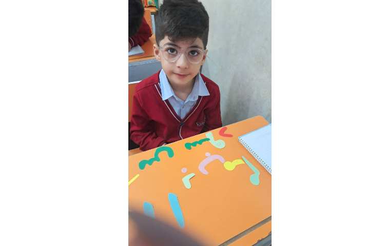 تمرین با حروف کاغذی 4