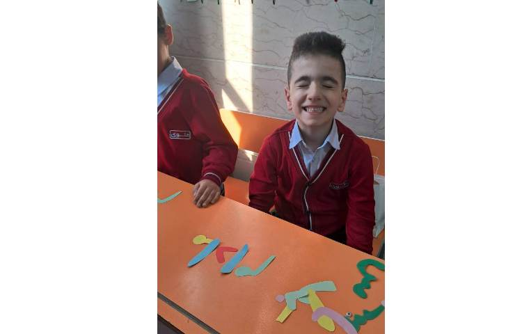 تمرین با حروف کاغذی 7