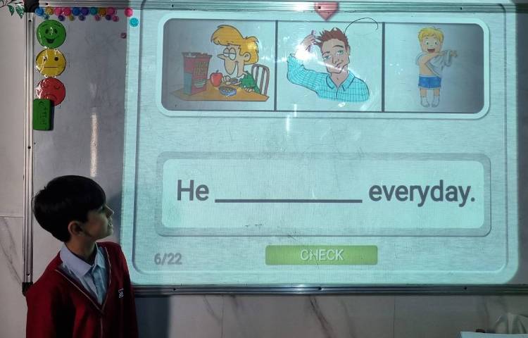 تمرین daily routine با ضمایر He/She 1