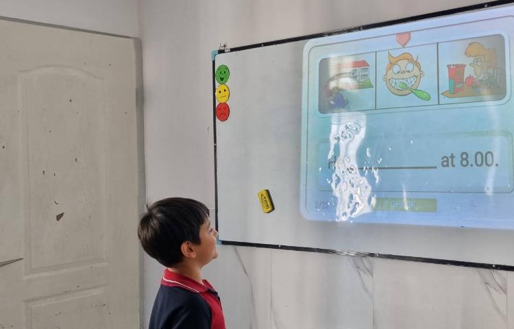 تمرین daily routine با ضمایر He/She 6