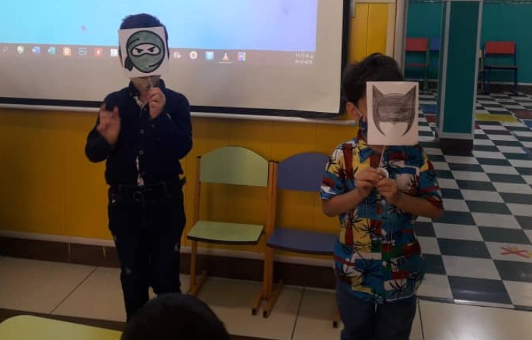 :تمرین hello, how are با ماسک های کارتونی، کلاس بادبادک