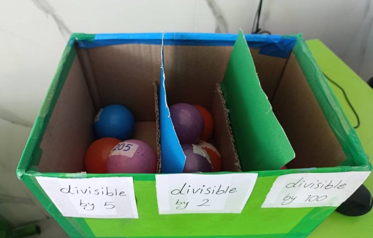 تمرین بخش‌پذیری اعداد در زنگ Math با انجام بازی خلاقانه 4