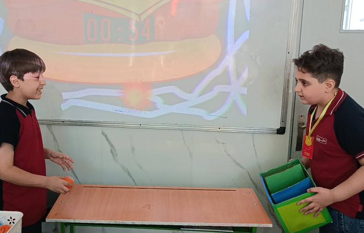 تمرین بخش‌پذیری اعداد در زنگ Math با انجام بازی خلاقانه