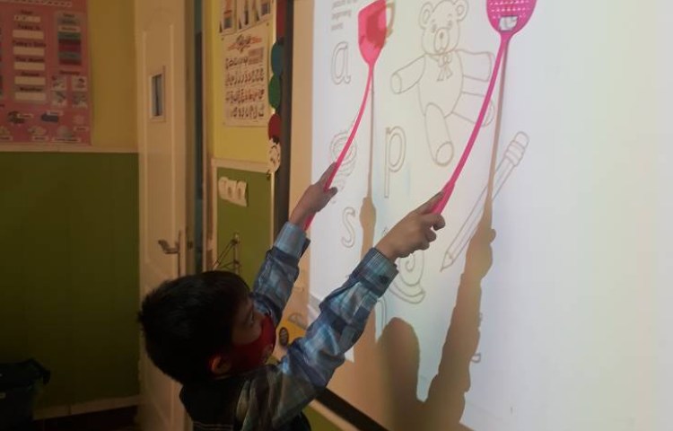 :تمرین بلندینگ، بازی با فلش کارت و مگس کش 2