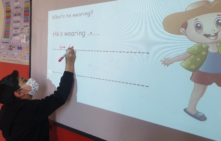 :تمرین تشخیص نوع پوشش و جمله سازی، همراه با تصویر و بازی 7