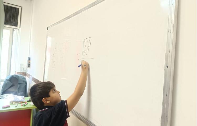 تمرین جمع و تفریق فرآیندی توسط دانش‌آموزان انجام شد. 4