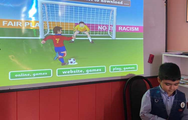 تمرین جملات "u-e" با استفاده از بازی 4