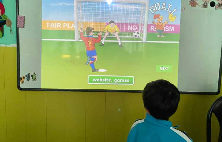 تمرین جملات "u-e" با استفاده از بازی 5