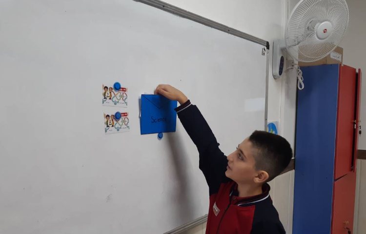 تمرین جملات جامد، مایع، گاز-زنگ Science 4