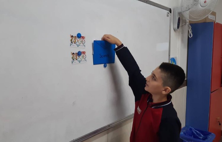 تمرین جملات جامد، مایع، گاز-زنگ Science 5