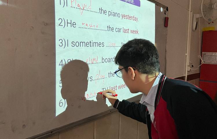 تمرین جملات مربوط به زمان گذشته-زنگ زبان عمومی