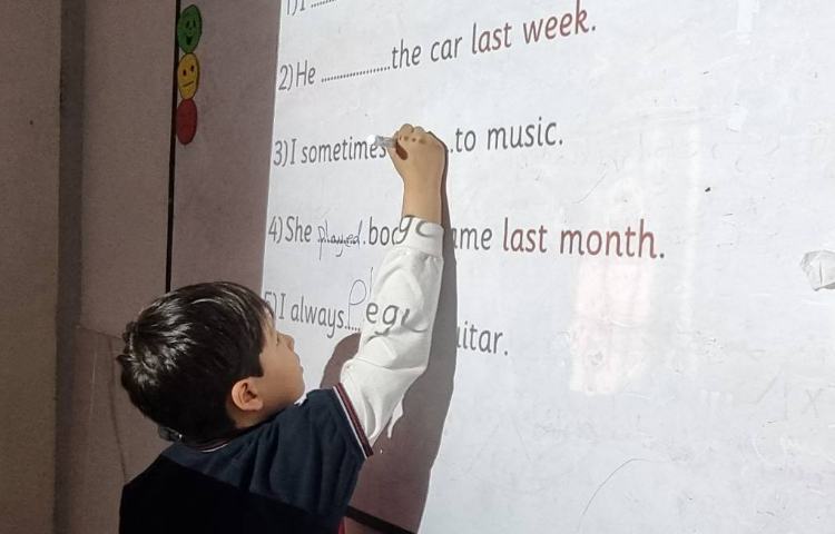 تمرین جملات مربوط به زمان گذشته-زنگ زبان عمومی