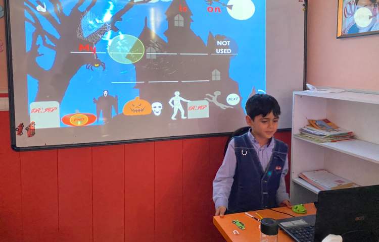 تمرین جملات مربوط به "ue" همراه با بازی مرتب کردن جملات