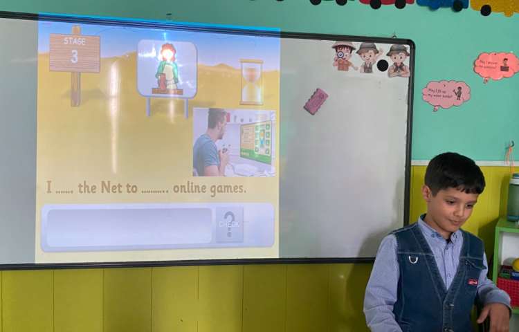 تمرین جملات مربوط به ""u-e" همراه با بازی کامل کردن جملات 3