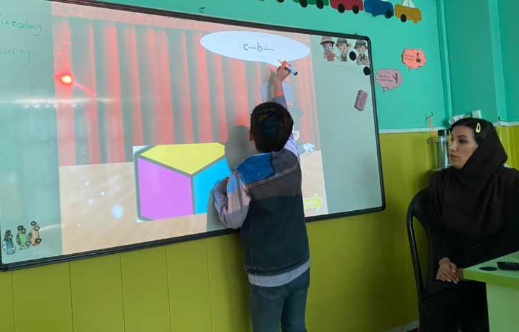 تمرین جملات مربوط به ""u-e" همراه با بازی کامل کردن کلمات 1