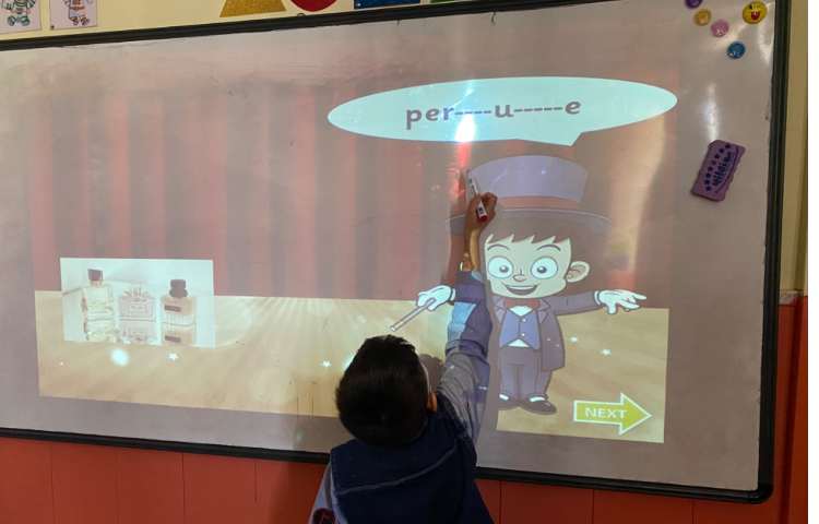 تمرین جملات مربوط به ""u-e" همراه با بازی کامل کردن کلمات 2