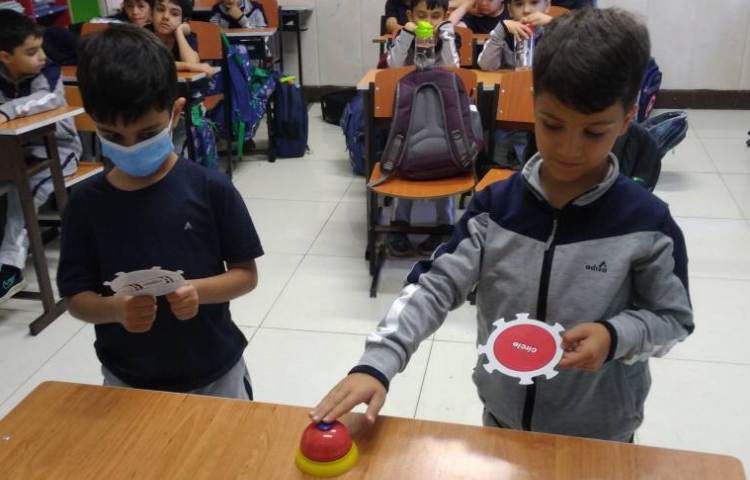 تمرین جملات مربوط به living things و non living things 3