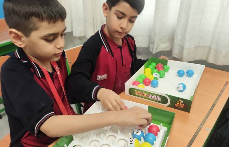 تمرین جمله سازی با انجام بازی خلاقانه در زنگ General English 1