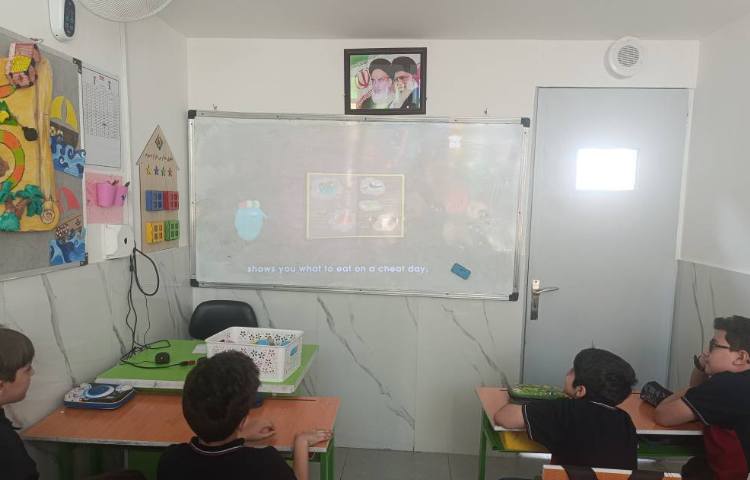 تمرین جمله سازی با انجام بازی خلاقانه 4