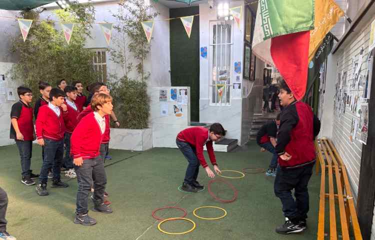 تمرین جمله سازی با انجام بازی در زنگ General English 2