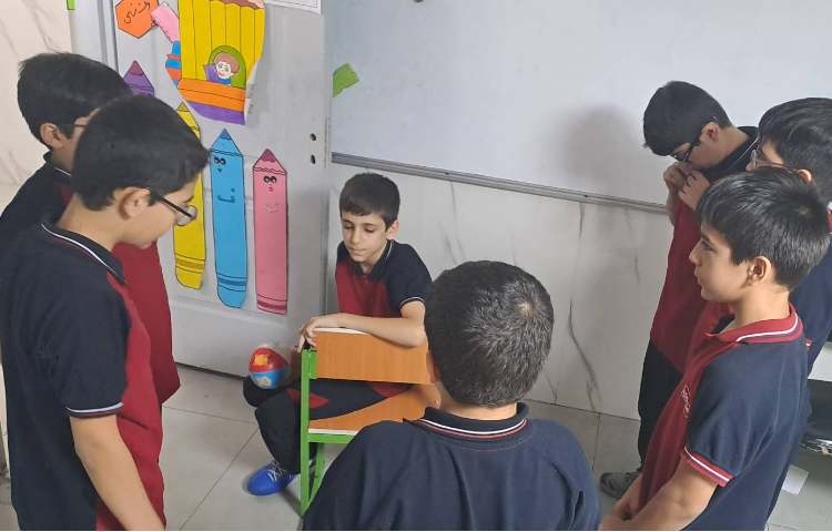 تمرین جمله سازی با انجام بازی گروهی 1