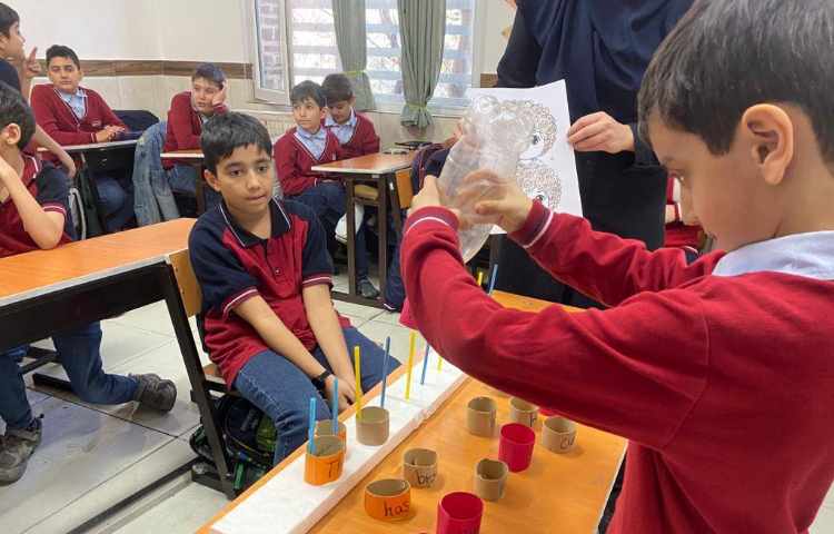 تمرین جمله‌سازی با بازی گروهی-زنگ زبان عمومی