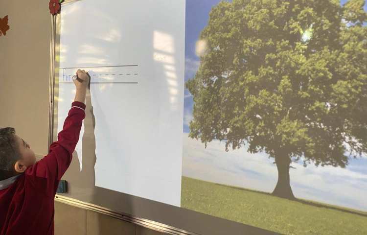 تمرین جمله‌سازی با حالات مختلف مواد-زنگ Science 4