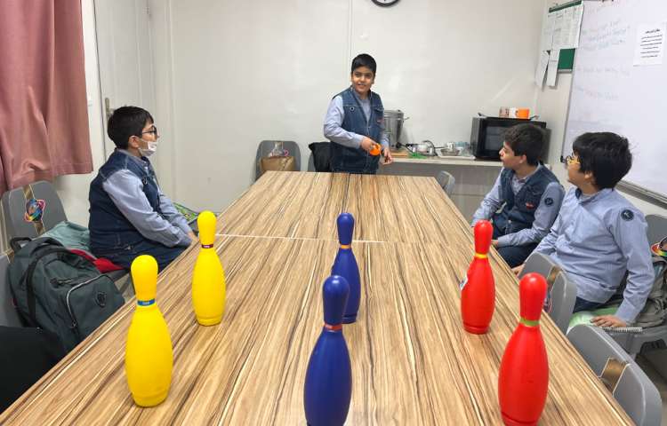 تمرین جمله سازی با ساختار must با بازی bowling 3