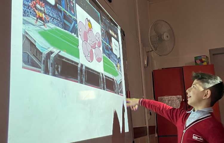 تمرین جمله‌سازی با There's/ There are 1