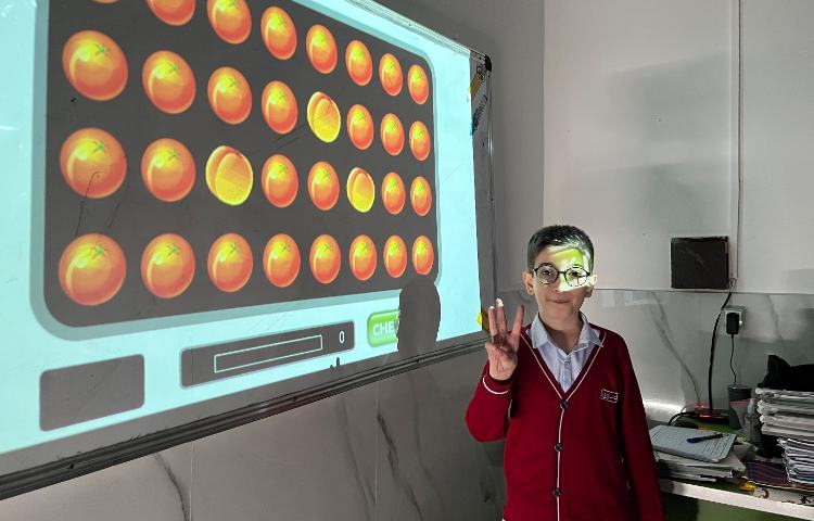 تمرین جمله‌سازی با There is/There are 2