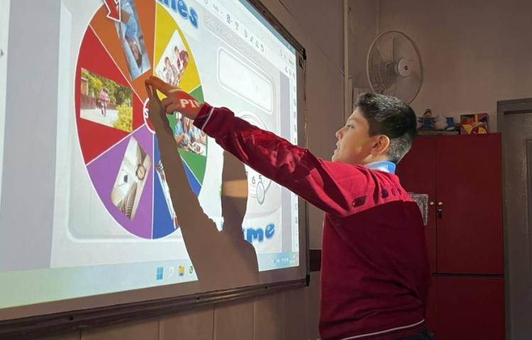 تمرین جمله‌سازی با daily routine 4