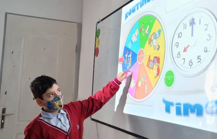 تمرین جمله‌سازی با daily routine 4