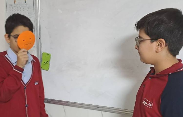 تمرین جمله سازی درباره احساسات با انجام بازی در زنگ General English 4