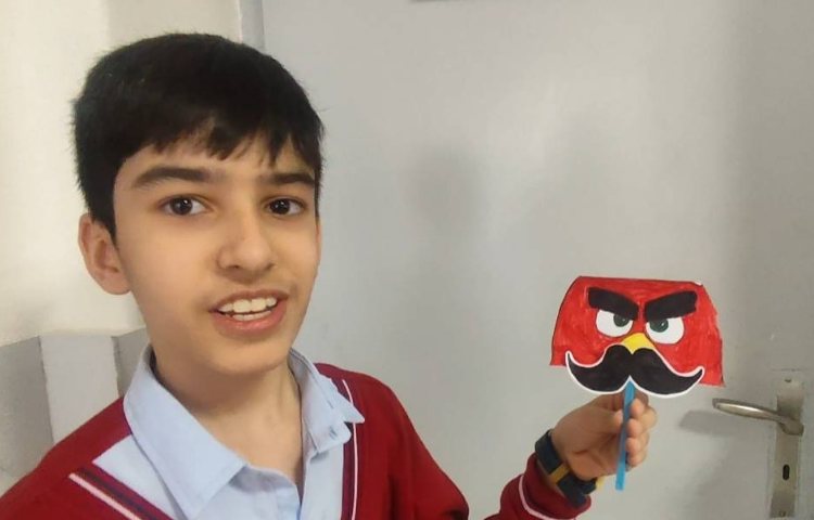 تمرین جمله سازی درباره‌ی ویژگی‌های ظاهری افراد در زنگ General 3