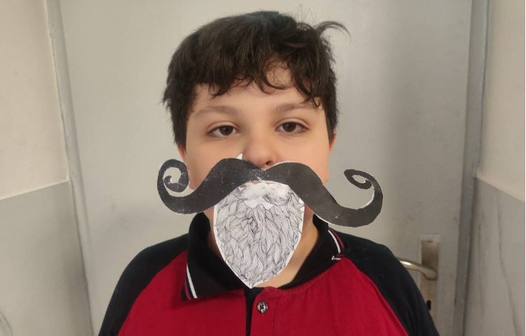 تمرین جمله سازی درباره‌ی ویژگی‌های ظاهری افراد در زنگ General 6